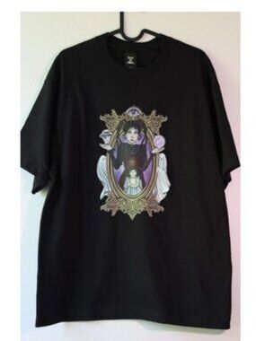 Kelsi Davies And Lola Boxy Tee